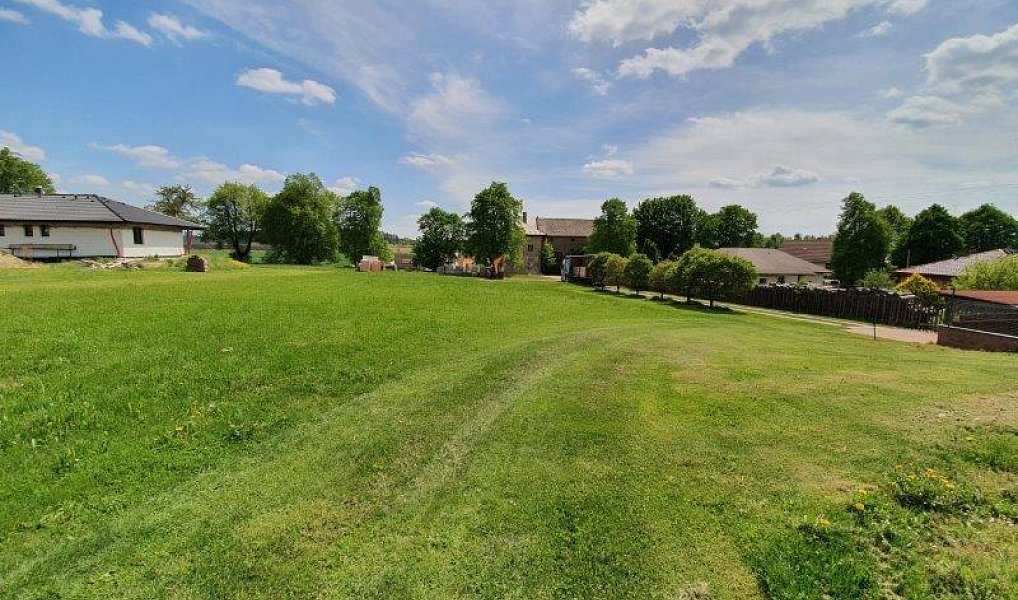 Prodej stavebního pozemku 1 100 m², Větrný Jeníkov – náhled fotky 2