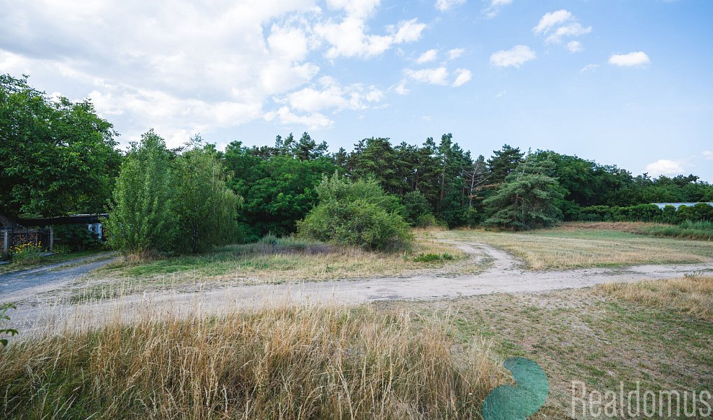 Prodej stavebního pozemku 1 605 m², Husinec – náhled fotky 4