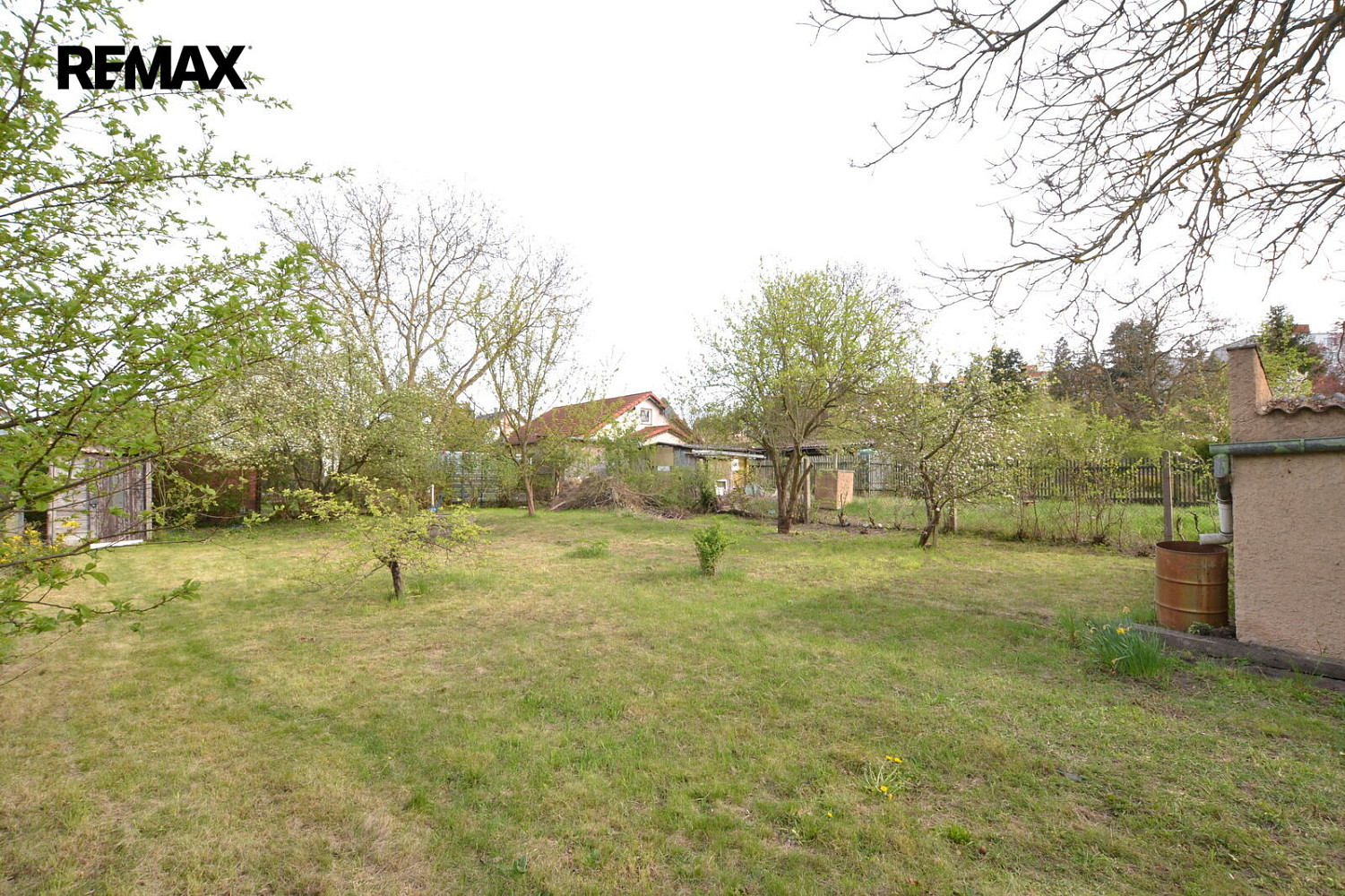 Prodej stavebního pozemku 586 m² – fotografie 2
