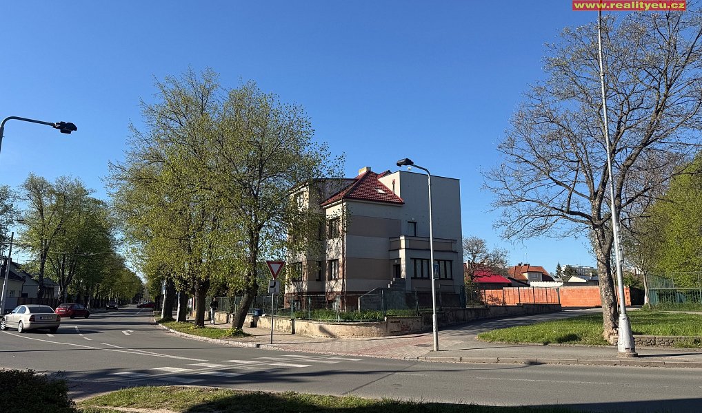 Prodej nájemního domu, činžáku 460 m², Hradec Králové – náhled fotky 18