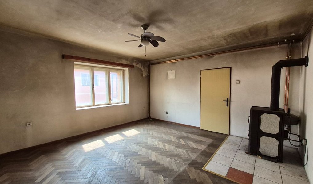 Prodej domu 220 m² s pozemkem 1 038 m², Radnice – náhled fotky 10