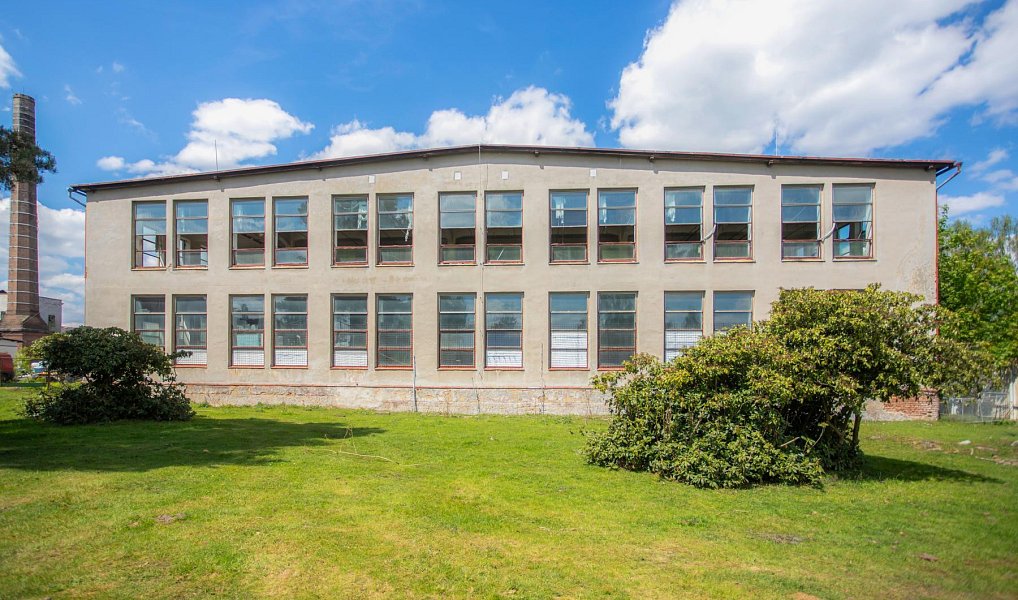 Prodej výrobních prostor 4 500 m², Šluknov – náhled fotky 4