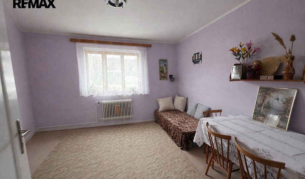 Prodej domu 160 m² s pozemkem 286 m², Hrob – náhled fotky 13