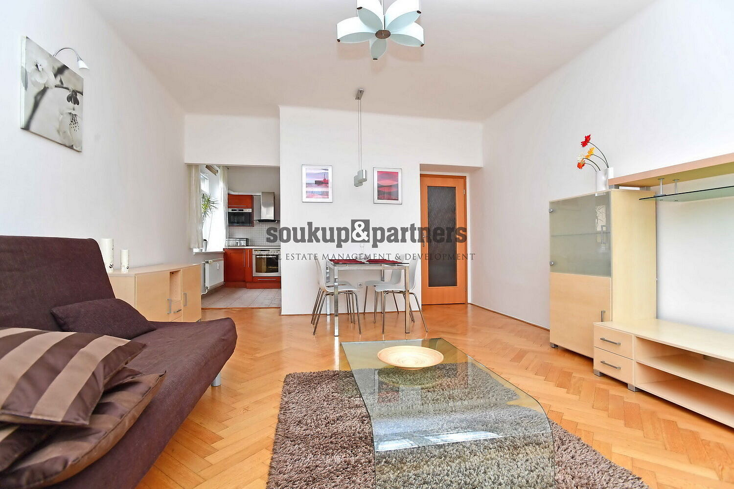 Pronájem bytu 3+1 98 m² – fotografie 3