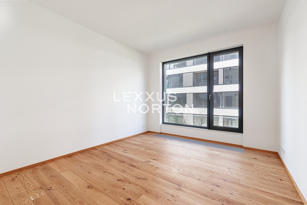 Pronájem bytu 4+kk 138 m² — photo 3