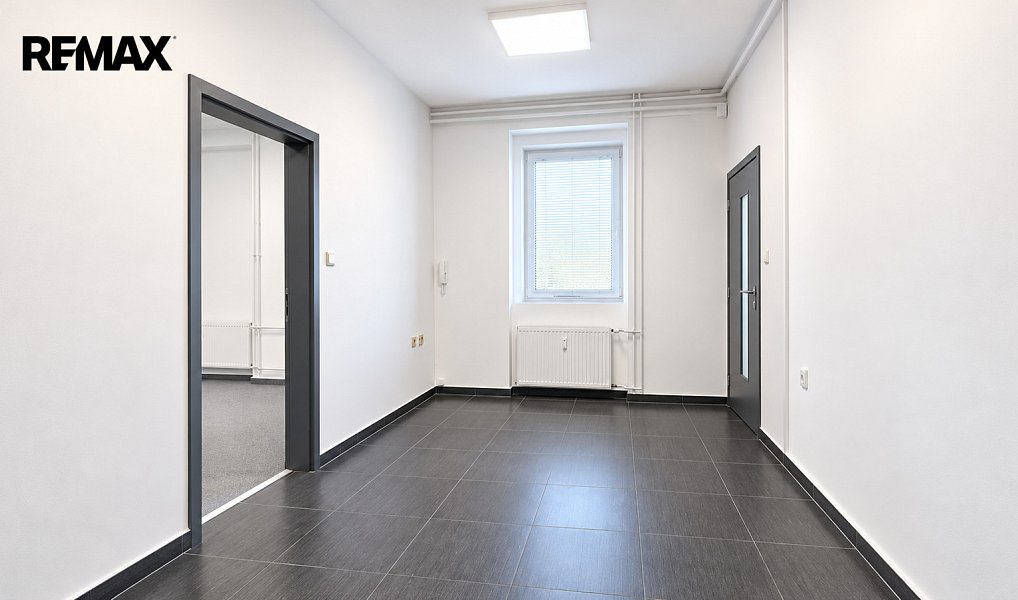 Pronájem kanceláře 339 m², České Budějovice – náhled fotky 9