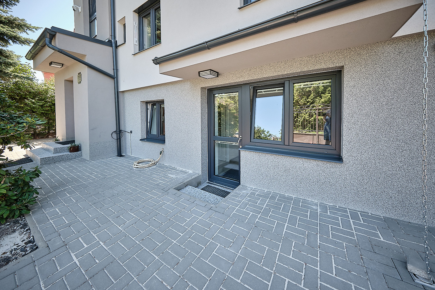 Pronájem bytu 2+1 45 m² – pohled 2