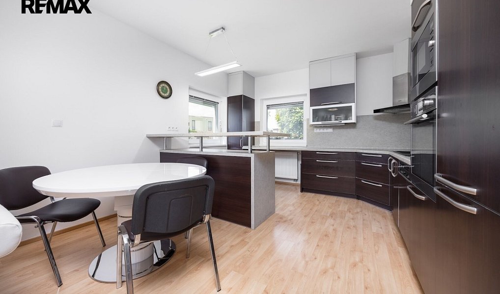 Prodej domu 156 m² s pozemkem 495 m², Praha – náhled fotky 3