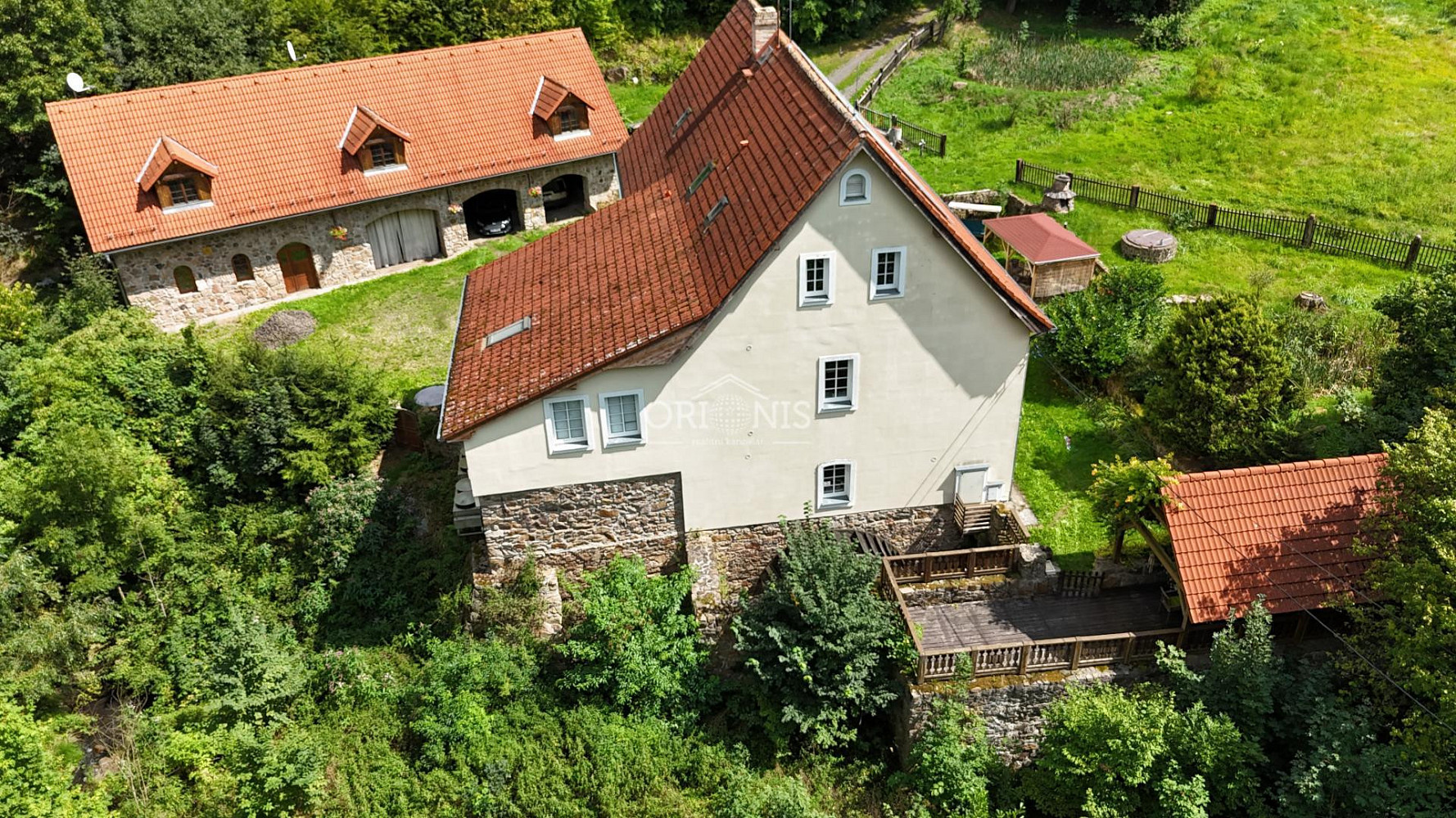 Prodej domu 600 m² s pozemkem 83 559 m²