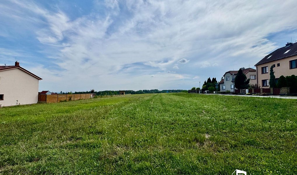 Prodej stavebního pozemku 996 m², Vysoké Popovice – náhled fotky 3