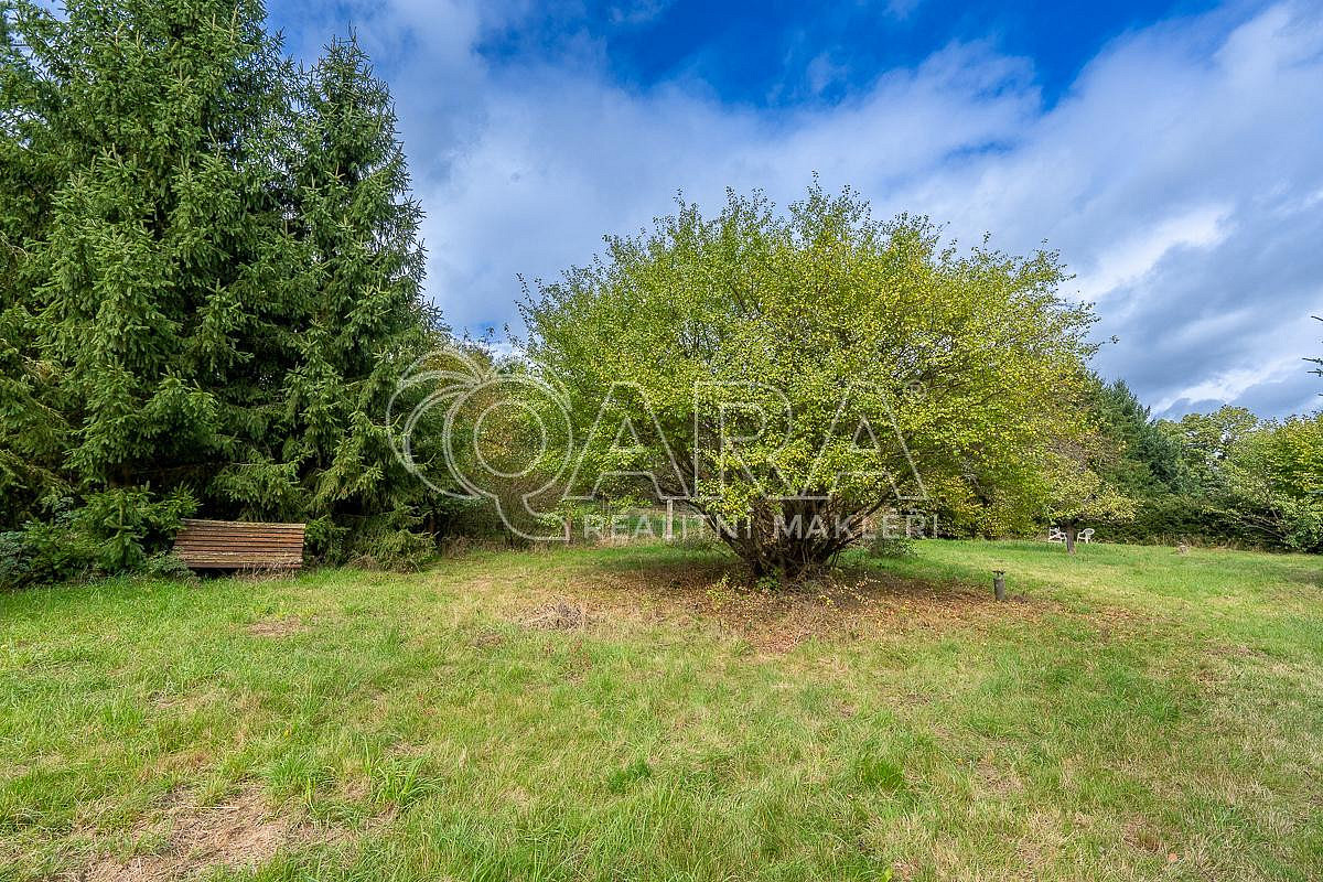 Prodej stavebního pozemku 1 100 m² – fotografie 4