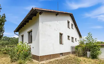 Prodej domu 184 m² s pozemkem 915 m²