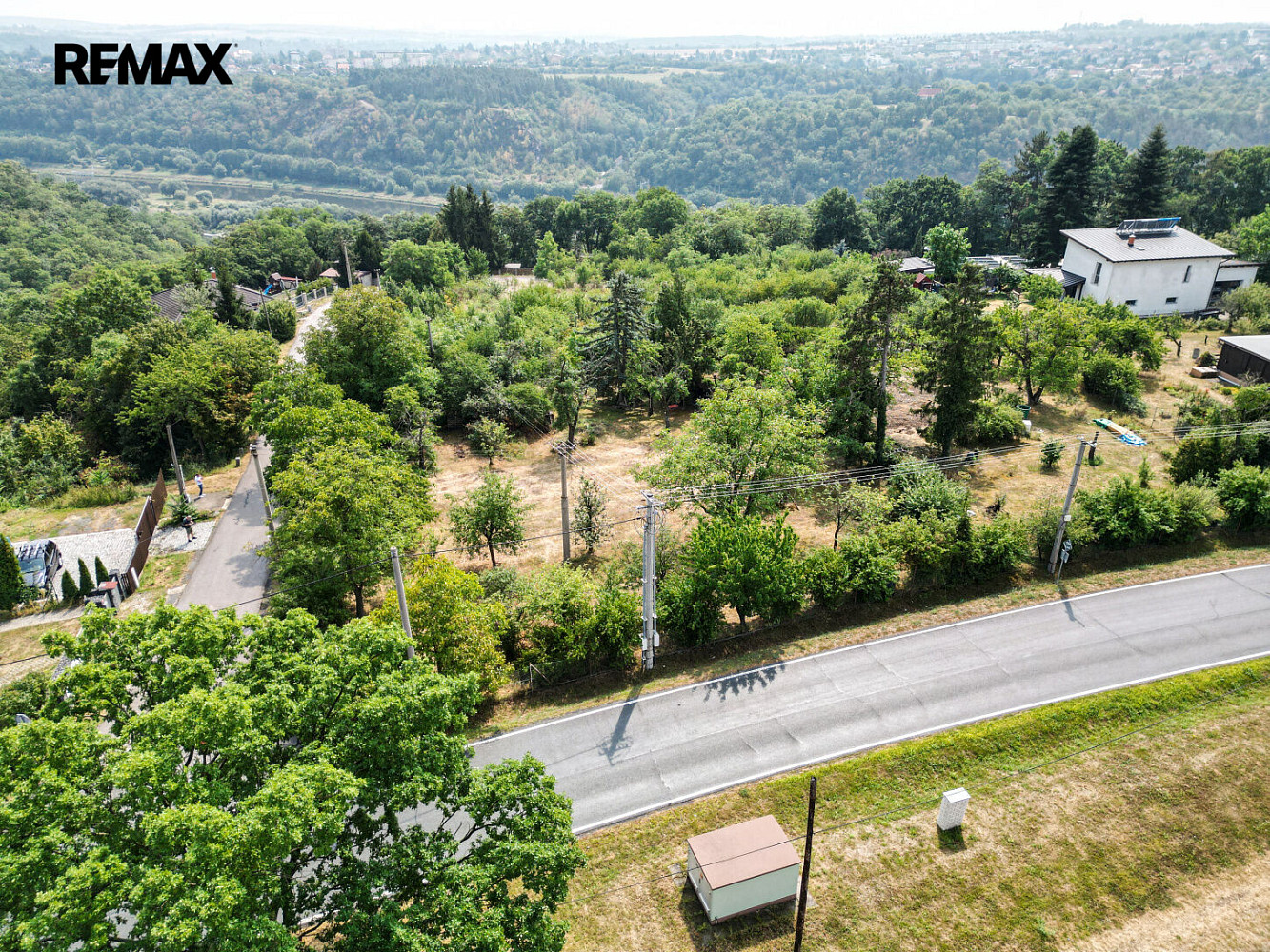 Prodej stavebního pozemku 808 m² – fotografie 3