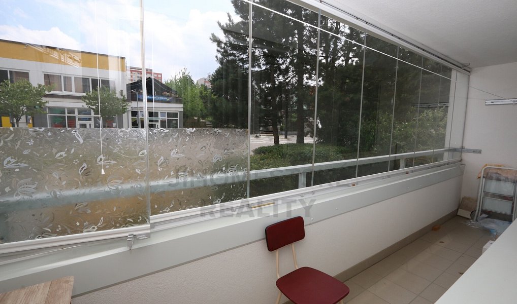 Prodej bytu 3+1 76 m², Praha – náhled fotky 12