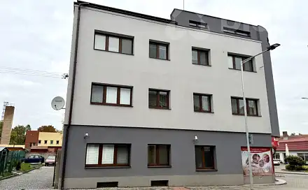 Prodej bytu 4+1 97 m², Nádražní, Hrochův Týnec, okres Chrudim