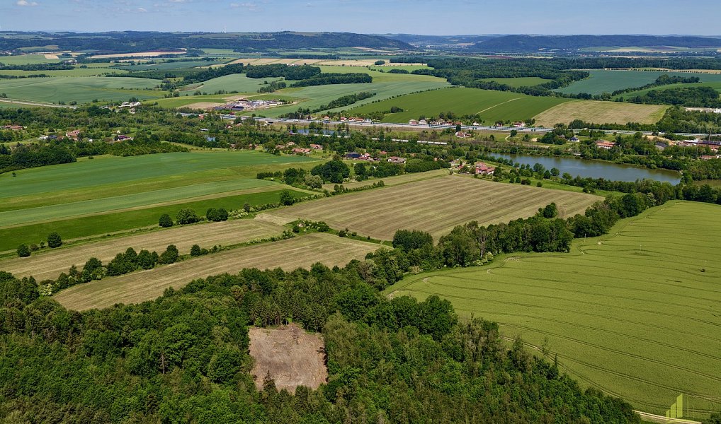 Prodej stavebního pozemku 39 934 m², Polom – náhled fotky 3