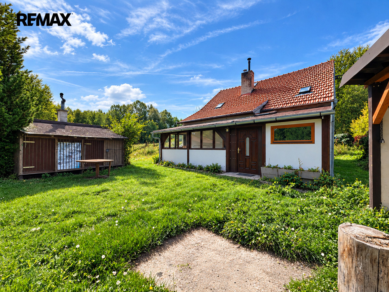 Prodej domu 130 m² s pozemkem 1 233 m² – fotografie 2