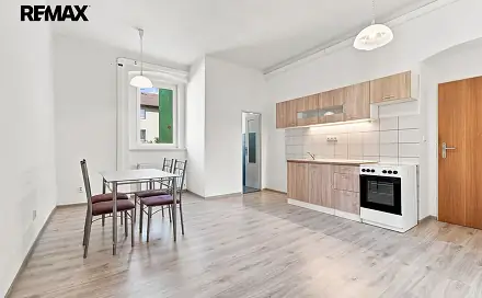 Pronájem bytu 2+kk 50 m², Skvrňanská, Plzeň - Jižní Předměstí