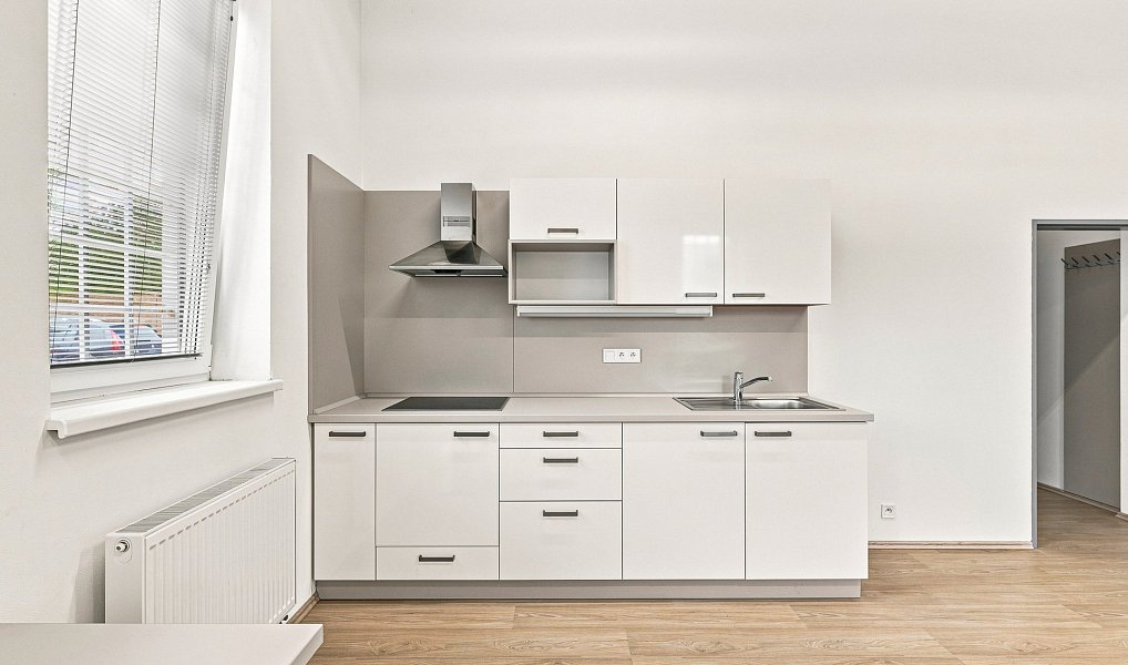Pronájem kanceláře 34 m², Praha – náhled fotky 2