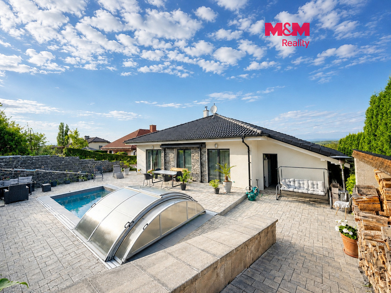 Pronájem domu 120 m² s pozemkem 855 m²