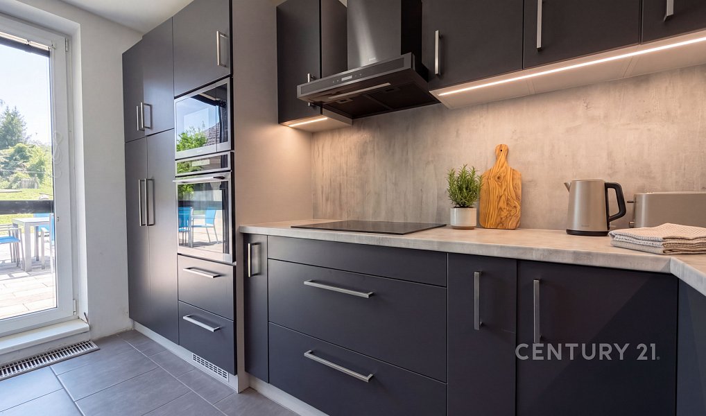 Prodej domu 284 m² s pozemkem 1 154 m², Roštín – náhled fotky 13