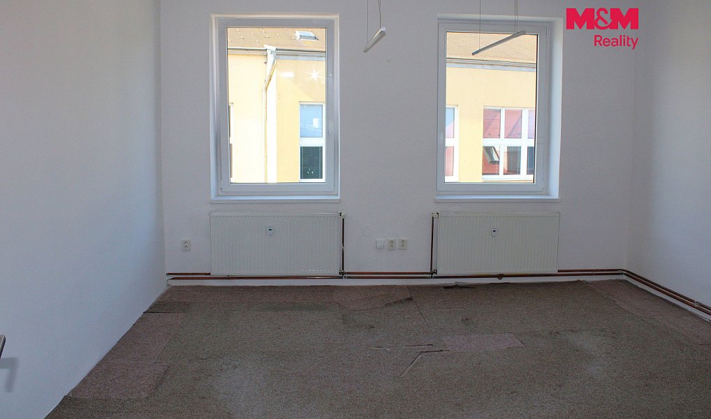 Pronájem kanceláře 23 m², Nová Paka – náhled fotky 2