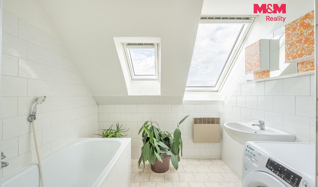 Prodej bytu 1+1 45 m², Blatno – náhled fotky 3
