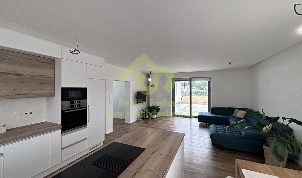 Prodej domu 156 m² s pozemkem 918 m², Lužany – náhled fotky 10