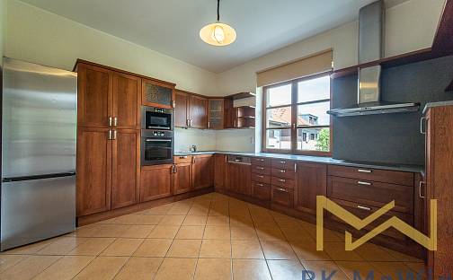 Pronájem domu 316 m² s pozemkem 522 m², Oddělená, Praha 6 - Břevnov