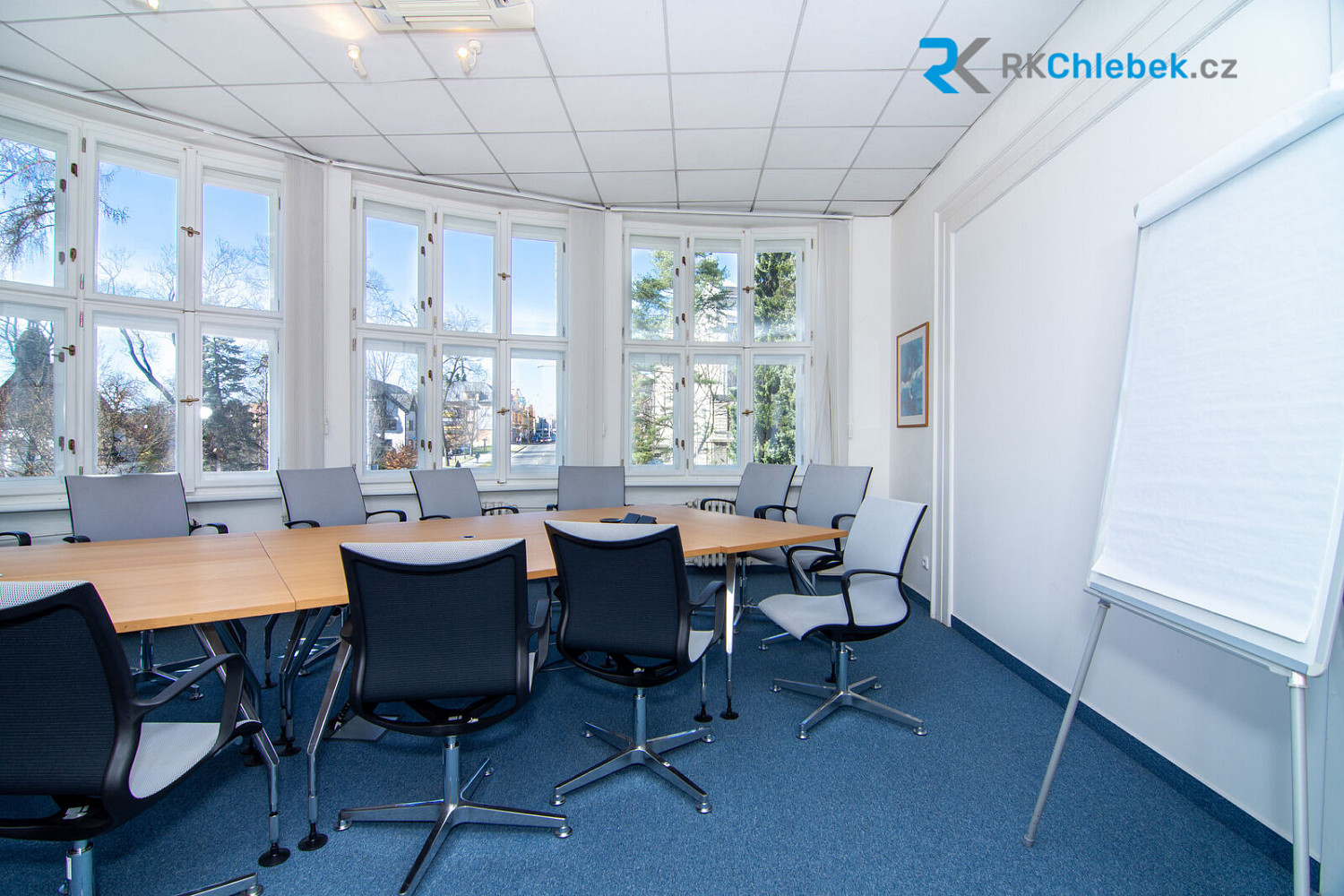 Pronájem kanceláře 380 m² – fotografie 4