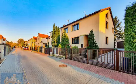 Pronájem domu 570 m² s pozemkem 483 m², Doubravínova, Praha 6 - Řepy