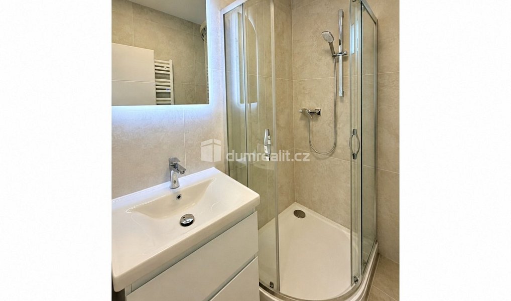Prodej domu 247 m² s pozemkem 1 024 m², Lukov – náhled fotky 9