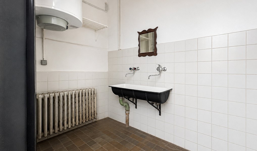 Prodej výrobních prostor 600 m², Pardubice – náhled fotky 11