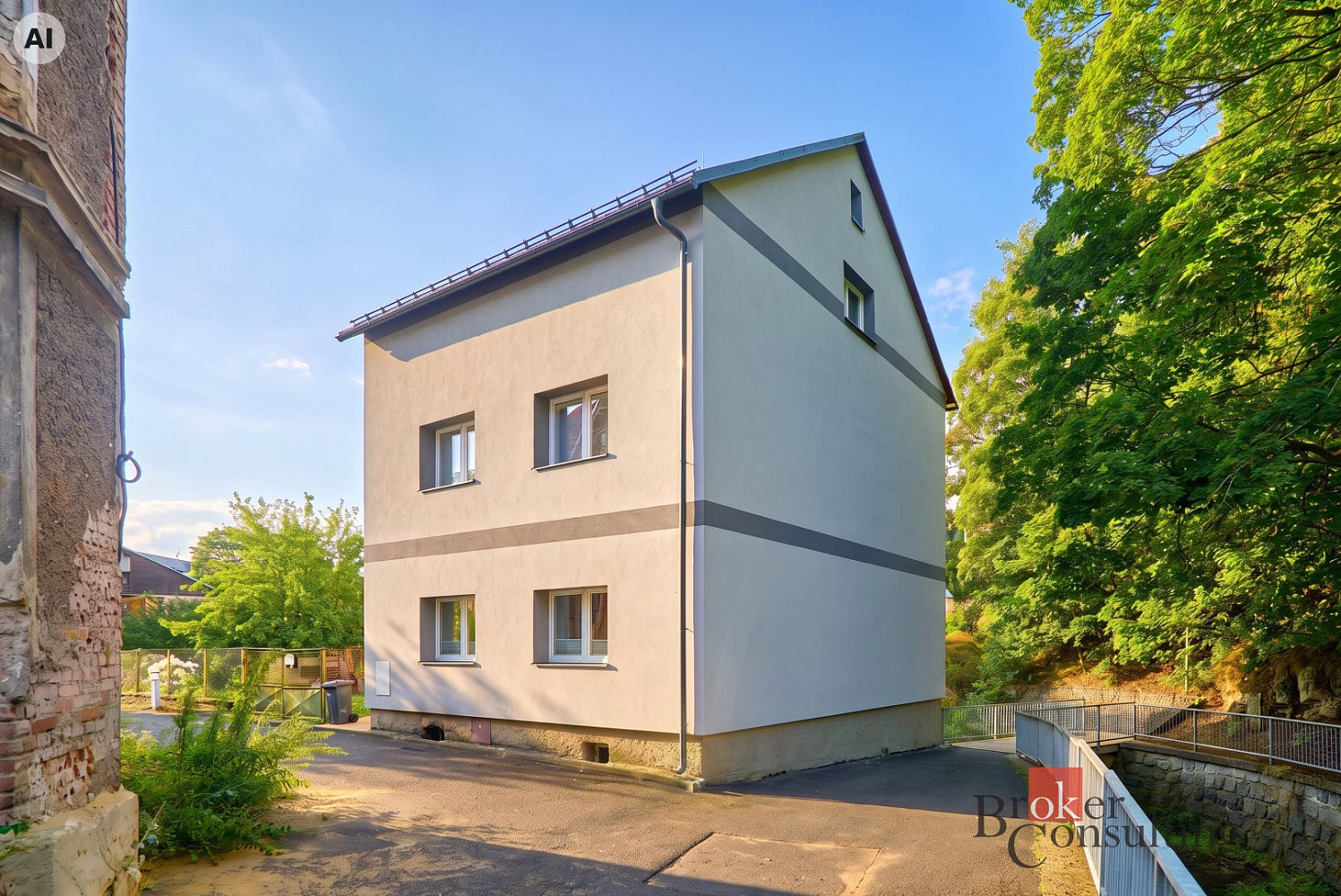 Prodej domu 190 m² s pozemkem 1 100 m²