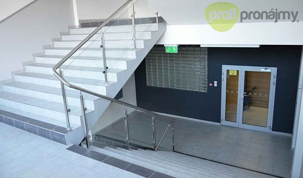 Pronájem skladovacích prostor 100 m², Zlín – náhled fotky 5