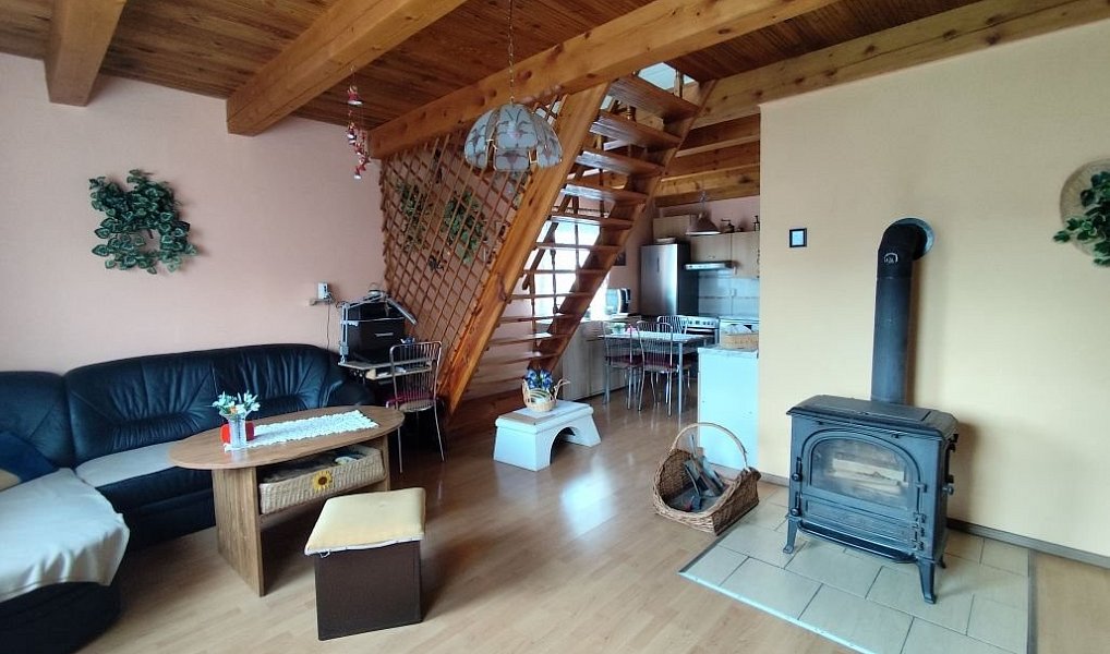 Prodej domu 101 m² s pozemkem 407 m², Chbany – náhled fotky 2