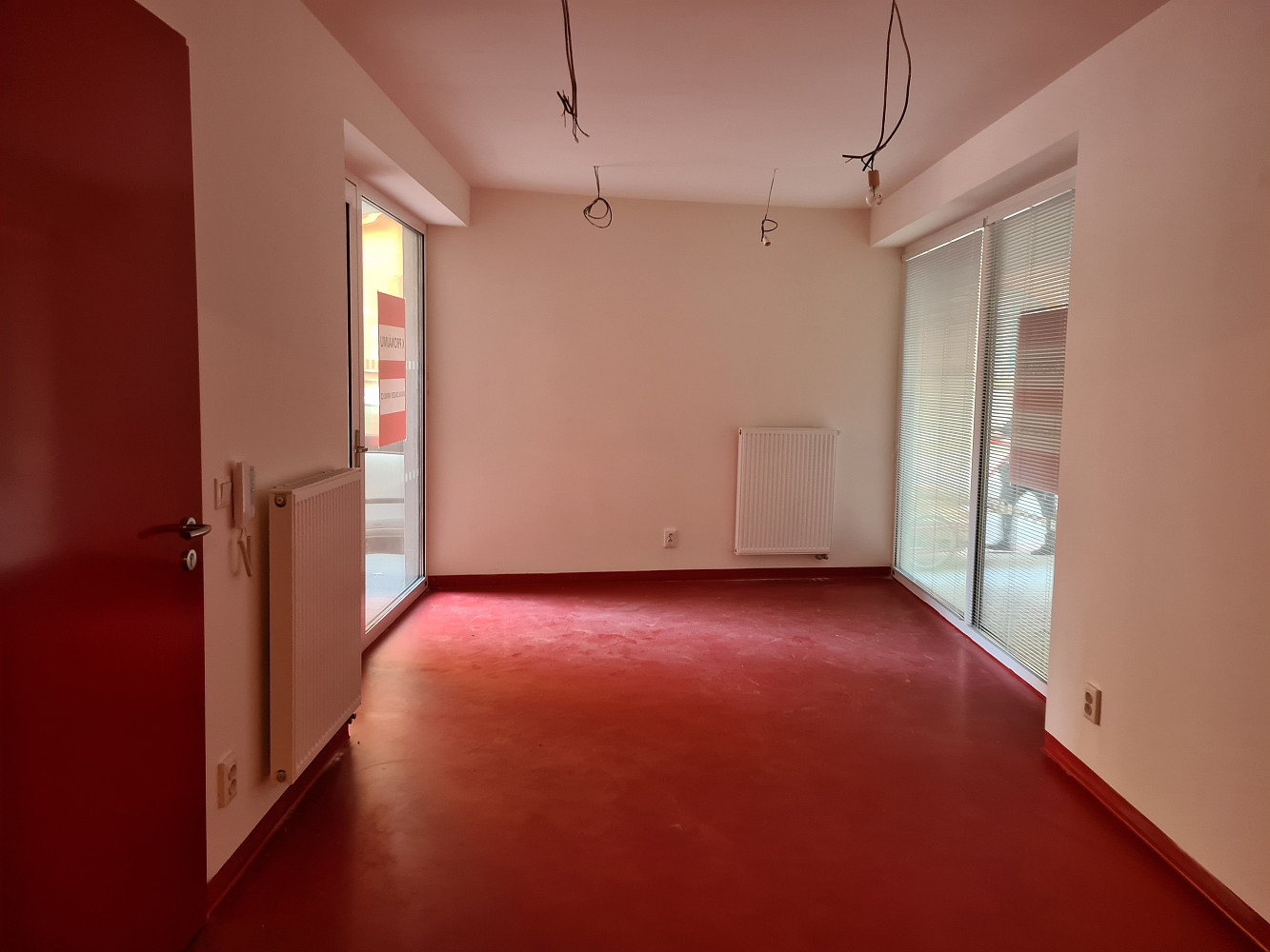 Pronájem obchodních prostor 23 m² — photo 2