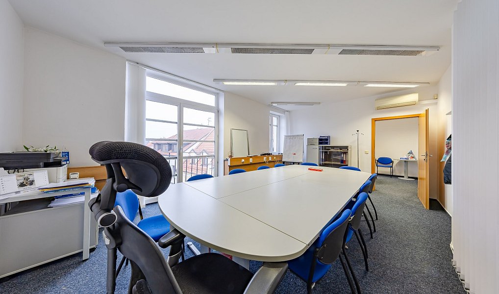 Prodej obchodních prostor 992 m², Uherské Hradiště – náhled fotky 11