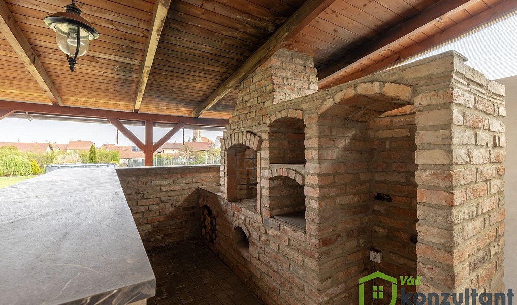 Prodej domu 204 m² s pozemkem 1 432 m², Velké Bílovice – náhled fotky 3