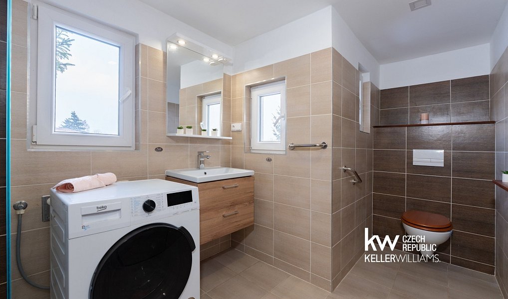 Prodej domu 176 m² s pozemkem 469 m², Dubí – náhled fotky 39