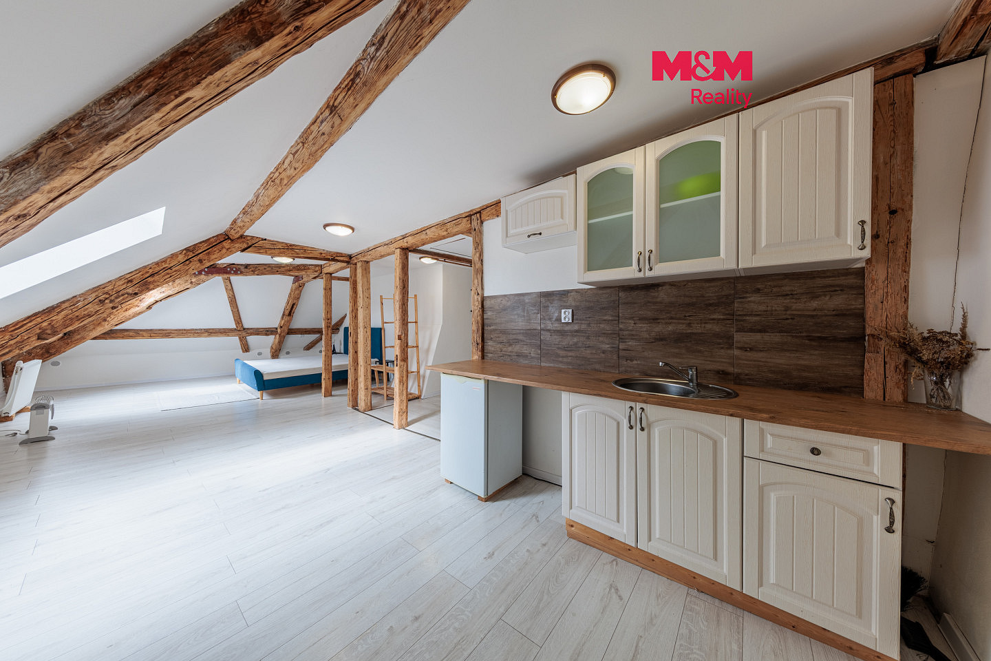 Prodej nájemního domu, činžáku 327 m²