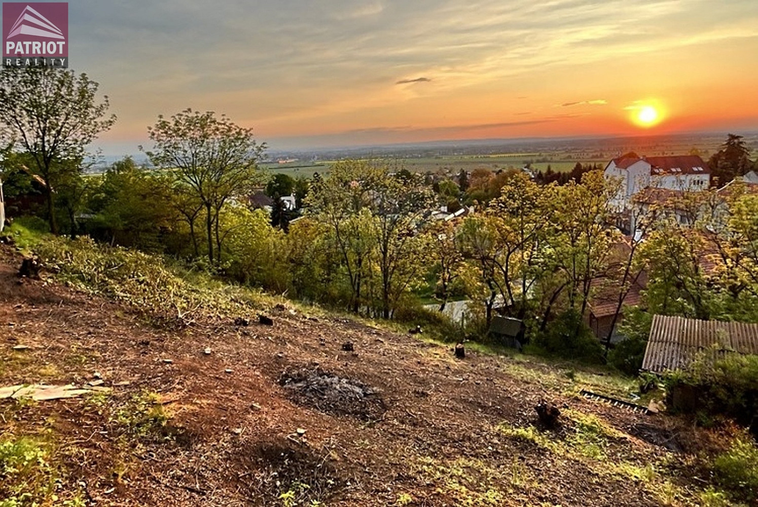 Prodej stavebního pozemku 1 484 m² – fotografie 2
