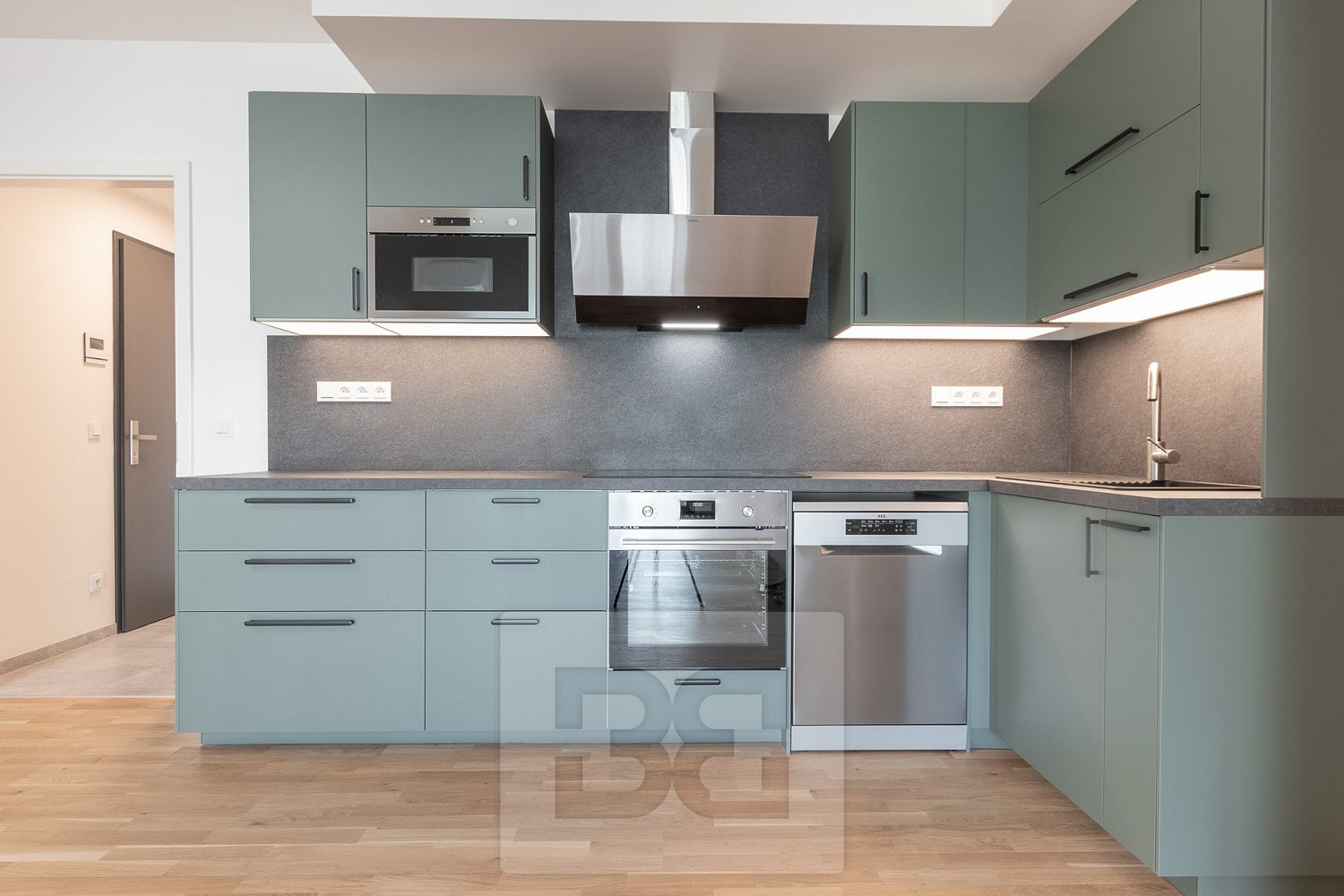 Pronájem bytu 2+kk 72 m² – fotografie 4