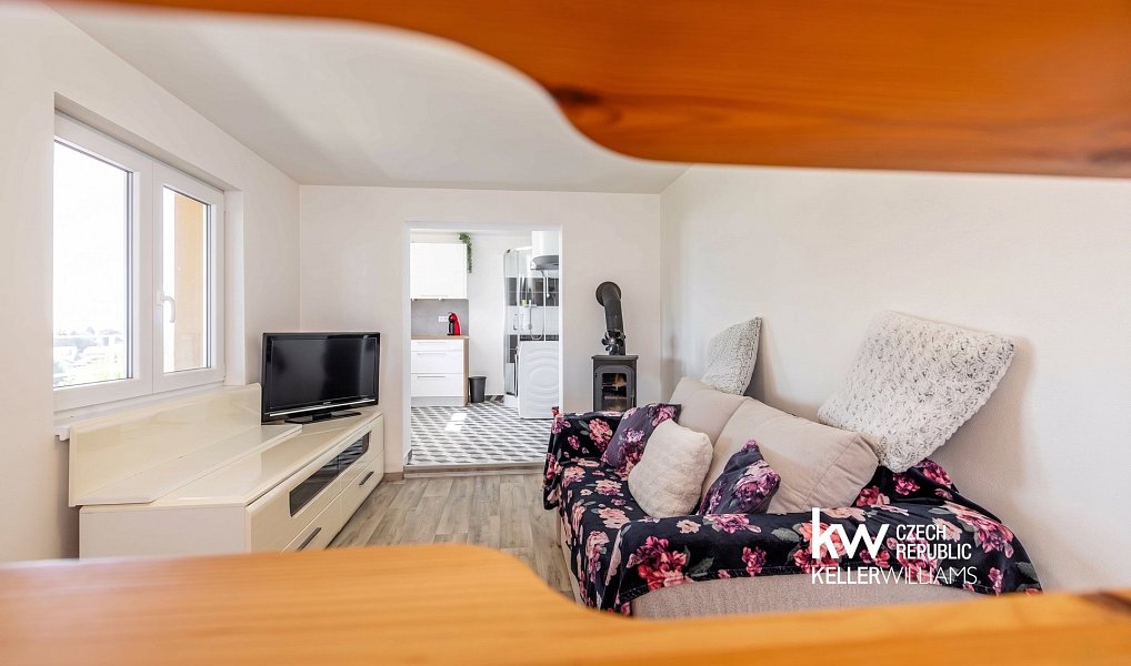 Prodej zahrady 640 m², Malé Žernoseky – náhled fotky 29