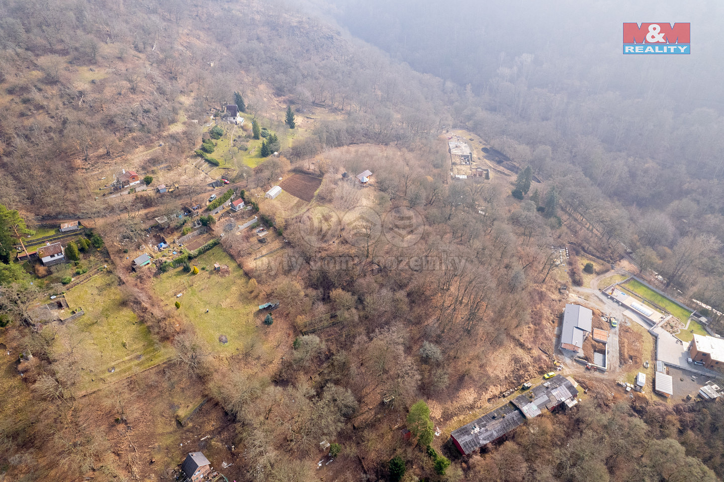Prodej stavebního pozemku 2 455 m² – fotografie 5