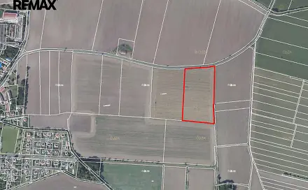 Prodej pole 34 185 m², Bobnice, okres Nymburk
