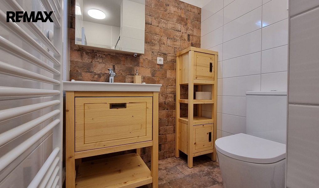 Prodej chaty/chalupy 164 m² s pozemkem 285 345 m², Vsetín – náhled fotky 39