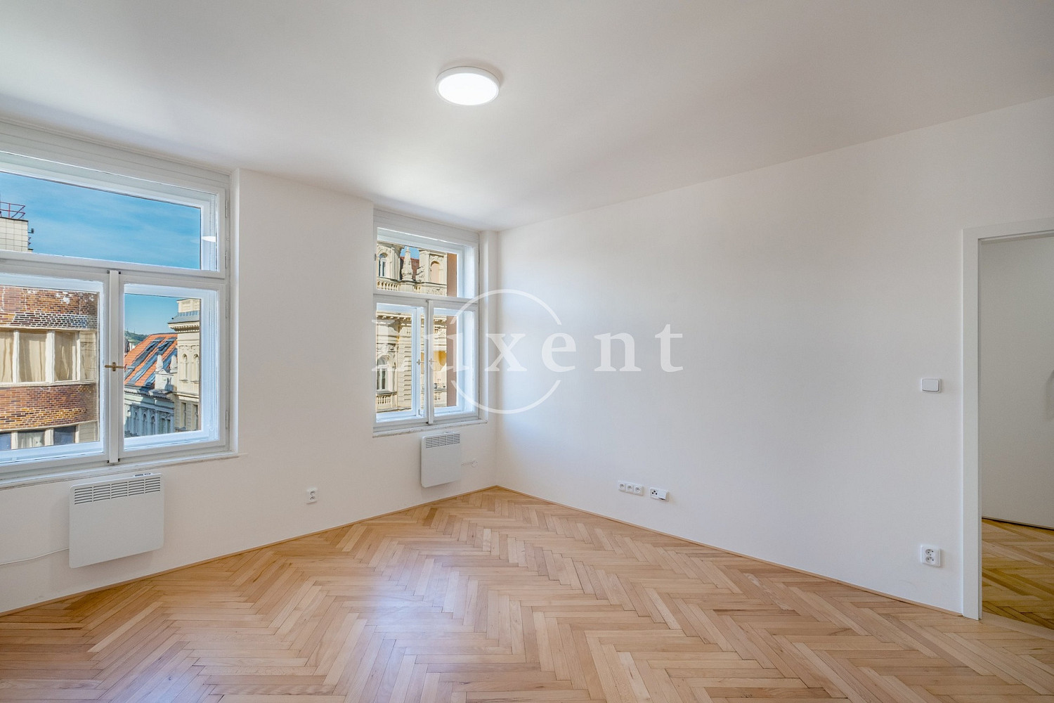 Pronájem bytu 2+kk 42 m² – fotografie 3