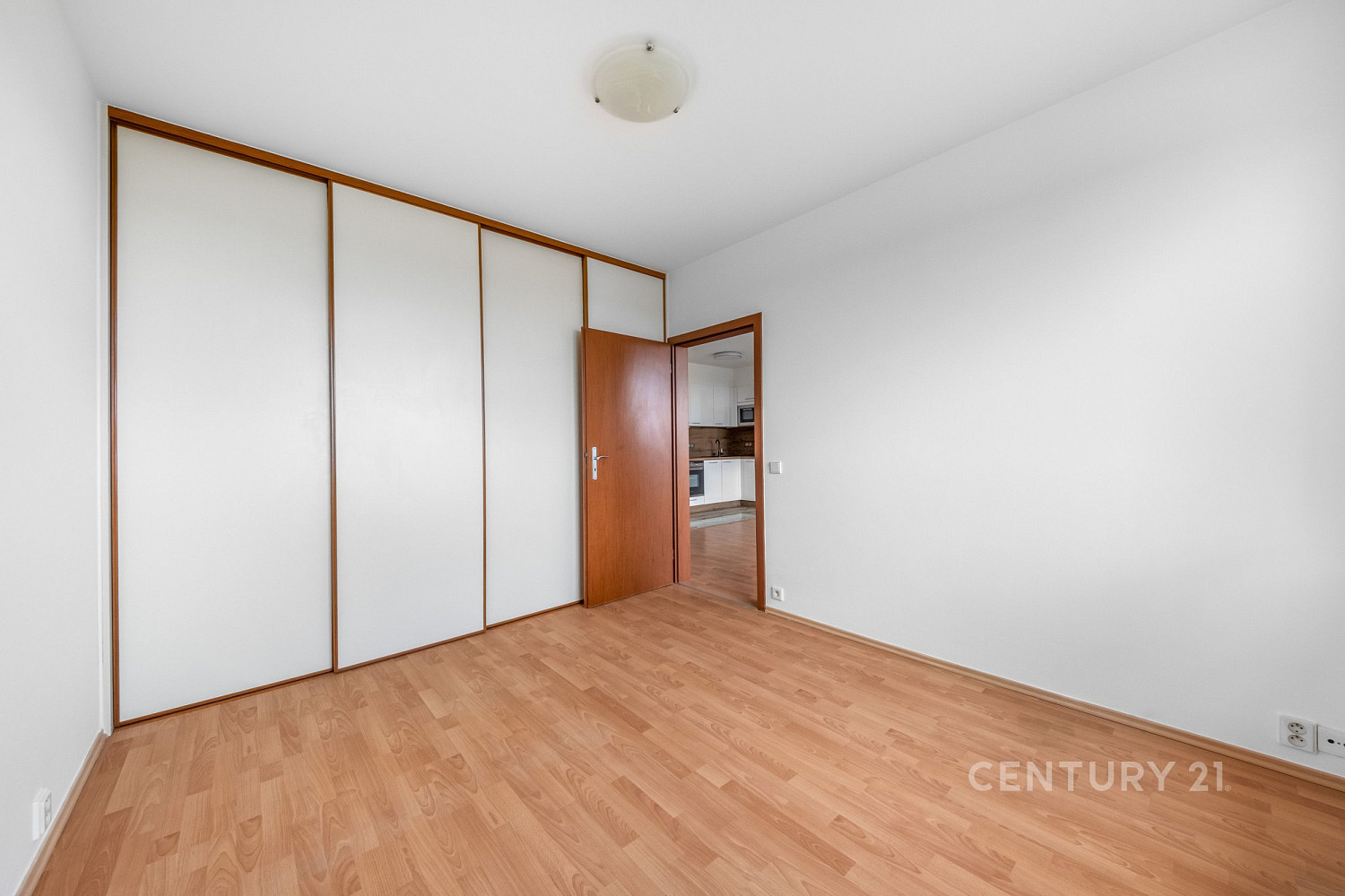 Pronájem bytu 2+kk 64 m² — photo 5