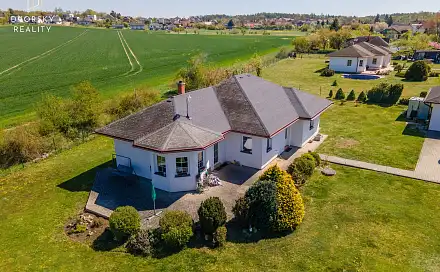 Prodej domu 174 m² s pozemkem 2 000 m², Petkovy, okres Mladá Boleslav